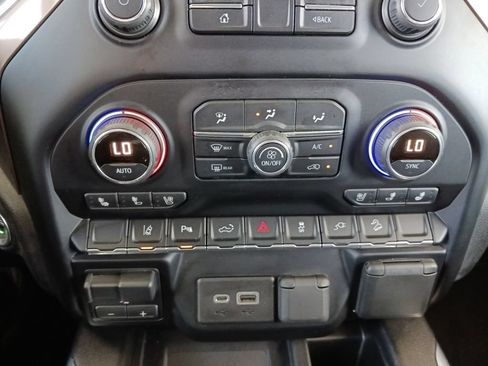 Used 2020 Chevrolet Silverado 2500 High Country w/ Safety Package II AWD/4WD image 16