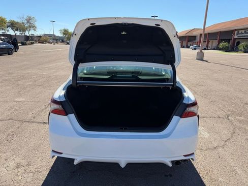 Used 2024 Toyota Camry SE image 13