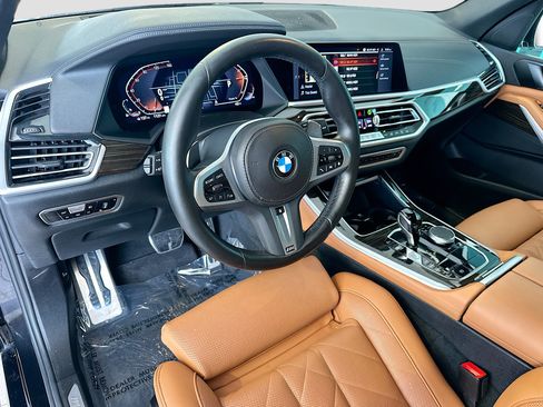 Used 2023 BMW X5 xDrive40i w/ M Sport Package AWD/4WD image 9
