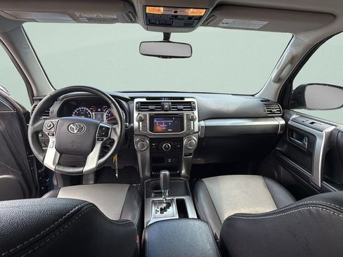 Used 2017 Toyota 4Runner SR5 Premium RWD image 11