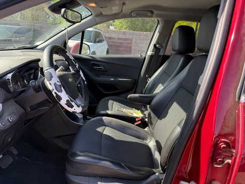 Used 2018 Chevrolet Trax LT w/ Driver Confidence Package FWD image 13