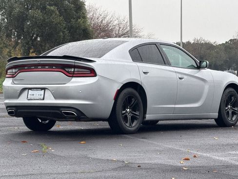 Used 2021 Dodge Charger SXT w/ Leather Interior Group image 4