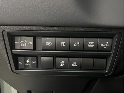 New 2025 Toyota Tundra Platinum AWD/4WD image 12