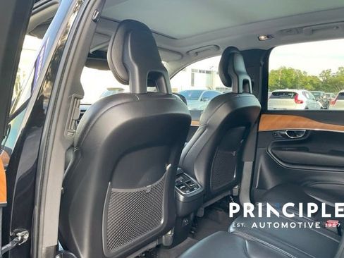 Used 2022 Volvo XC90 T5 Momentum FWD image 13