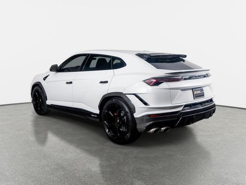 Used 2023 Lamborghini Urus Performante AWD/4WD image 12