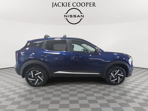 New 2027 Nissan Kicks SV w/ Cold Weather Package FWD image 4