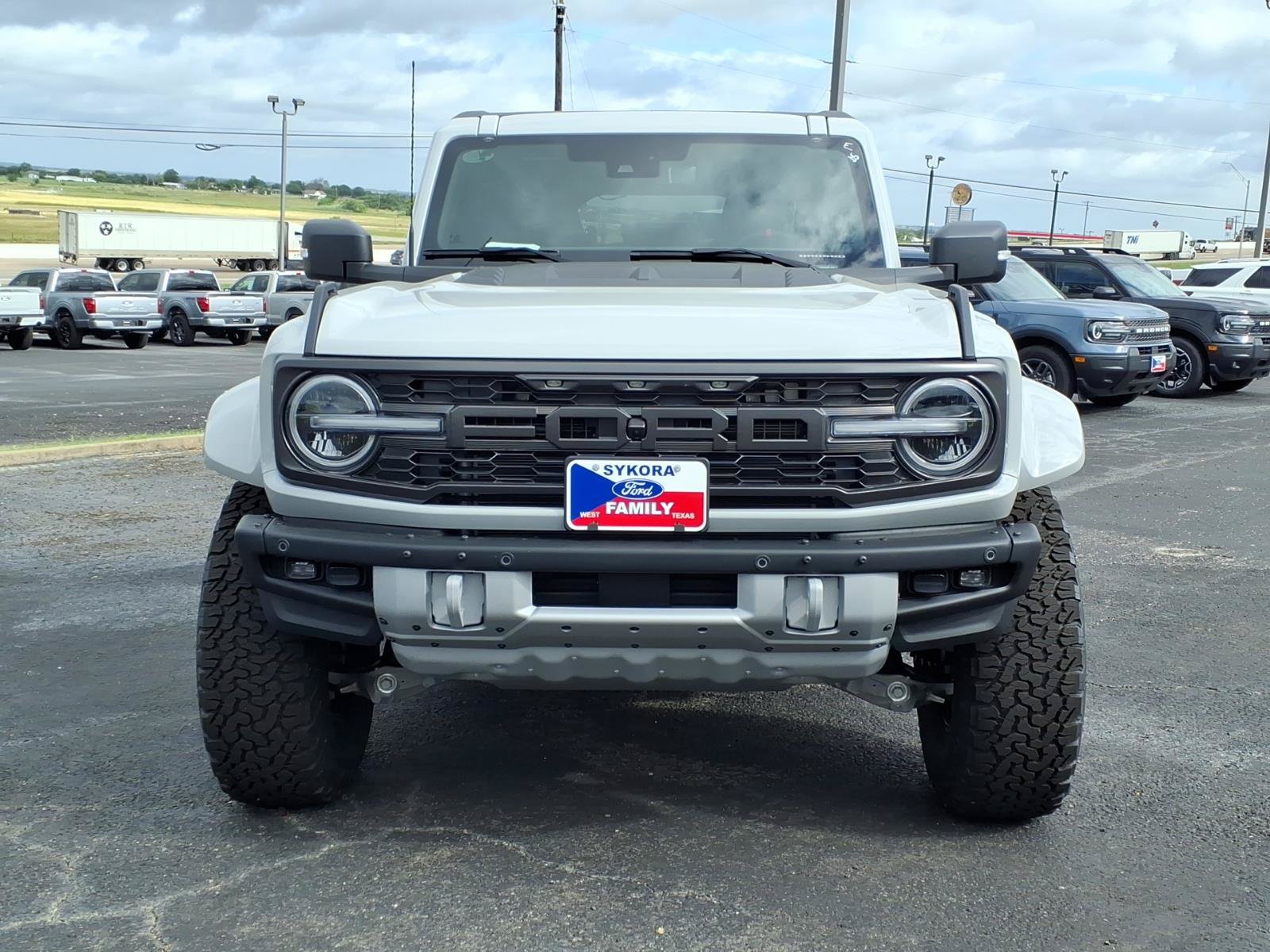 New 2026 Ford Bronco Raptor AWD/4WD image 2