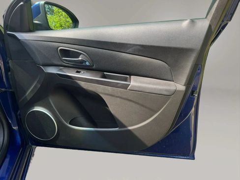 Used 2012 Chevrolet Cruze LT w/ RS Package FWD image 9