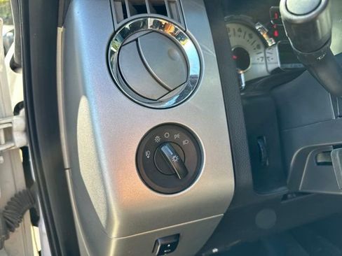 Used 2012 Ford Expedition Limited AWD/4WD image 12