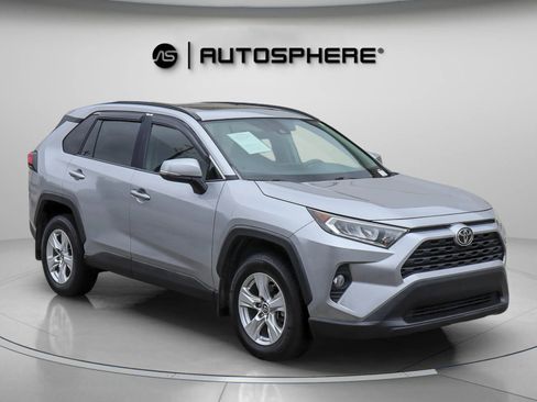 Used 2019 Toyota RAV4 XLE image 12