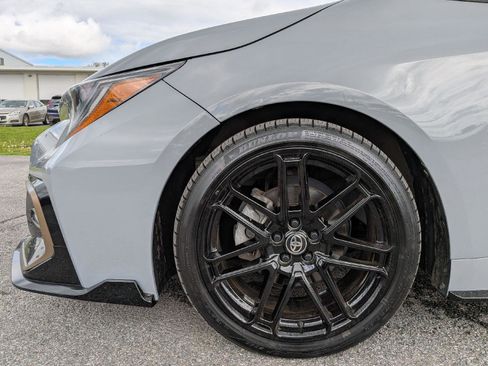 Used 2022 Toyota Corolla SE FWD image 3