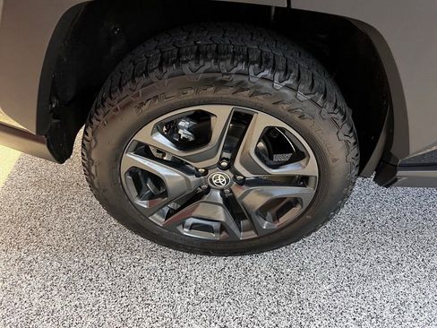 Used 2023 Toyota RAV4 Adventure image 9