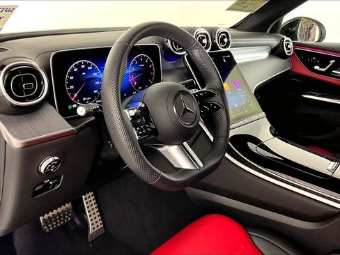 Used 2025 Mercedes-Benz GLC 300 image 16