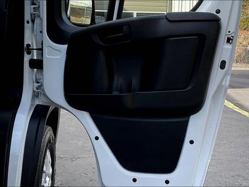 New 2025 RAM ProMaster 2500 w/ Quick Order Package 22G SLT image 24