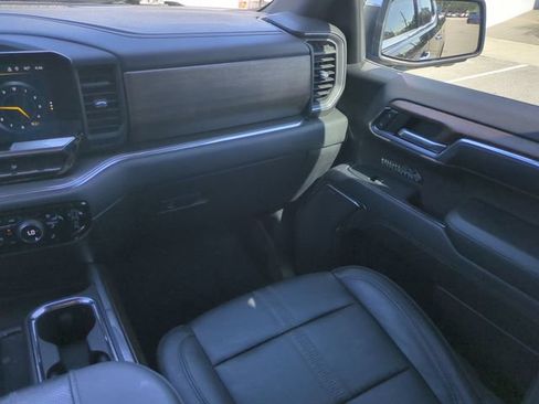 Used 2023 Chevrolet Silverado 1500 High Country w/ High Country Premium Package AWD/4WD image 19