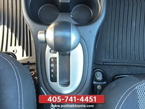 Used 2014 Nissan Versa SV FWD image 23