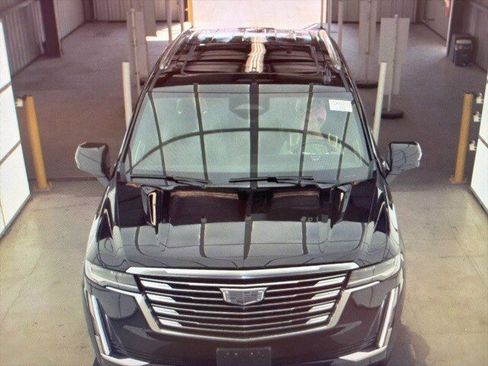 Used 2021 Cadillac Escalade Premium Luxury Platinum image 11