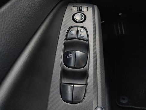 Used 2024 Nissan Altima 2.5 SV image 27