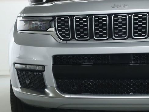 Used 2024 Jeep Grand Cherokee L Summit AWD/4WD image 6