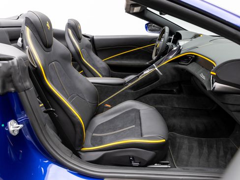 Used 2025 Ferrari Roma Spider image 54
