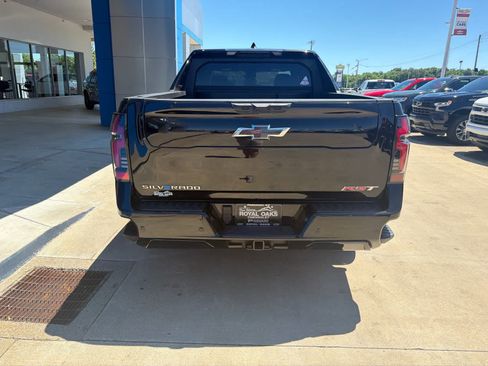 New 2025 Chevrolet Silverado EV RST AWD/4WD image 5