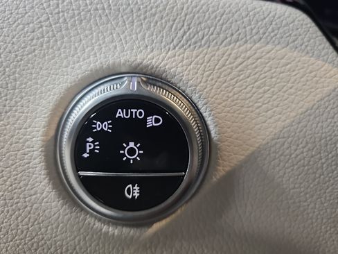 Used 2026 Mercedes-Benz GLC 300 4MATIC image 25