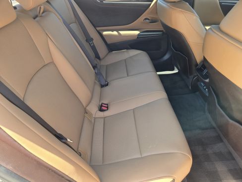 Used 2021 Lexus ES 350 w/ Premium Package FWD image 31