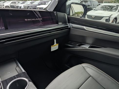 New 2026 Cadillac Escalade Sport w/ Touring Package AWD/4WD image 21