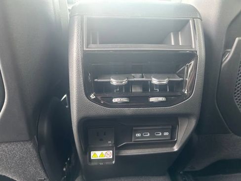 New 2027 Jeep Grand Cherokee Limited w/ Limited Altitude Package AWD/4WD image 43