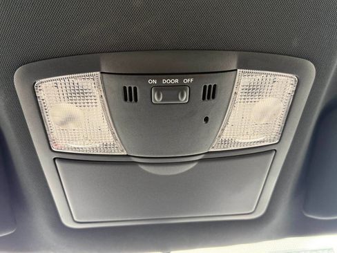 Used 2015 Nissan GT-R Black Edition image 43