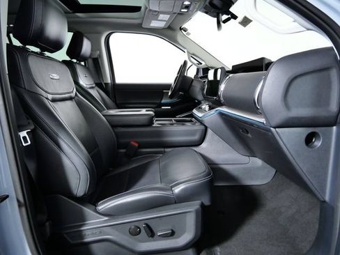 Certified 2025 Ford Expedition Platinum AWD/4WD image 11