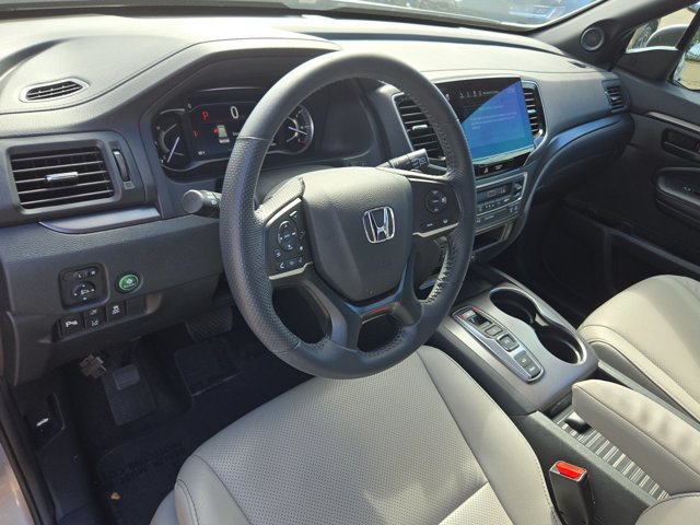 Used 2023 Honda Passport EX-L image 16