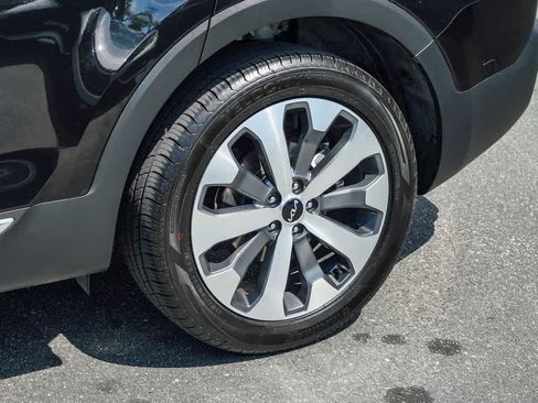 Certified 2022 Kia Telluride EX w/ EX Premium Package FWD image 10