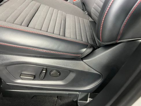 Used 2025 Ford Explorer ST-Line w/ Premium Package image 24