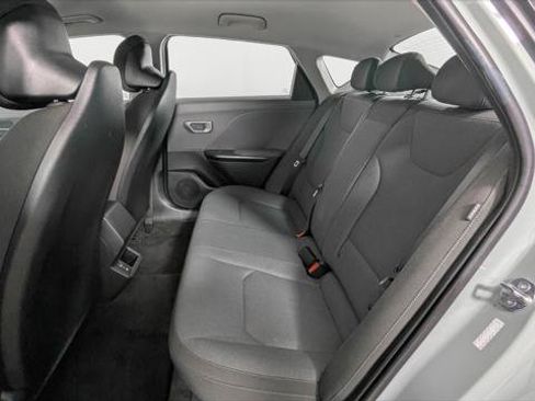 Used 2025 Kia K4 FWD image 17