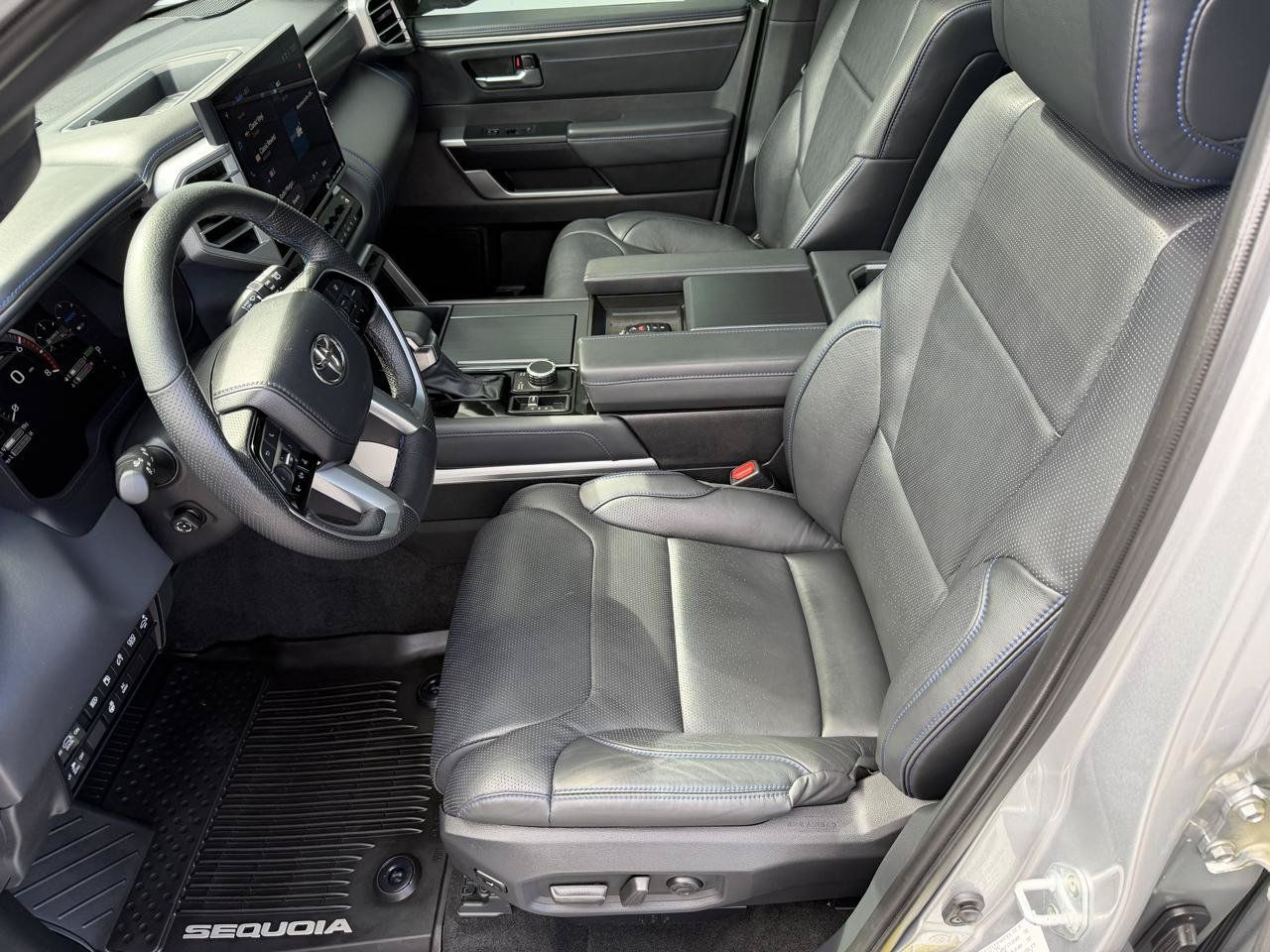 Used 2023 Toyota Sequoia Platinum AWD/4WD image 9
