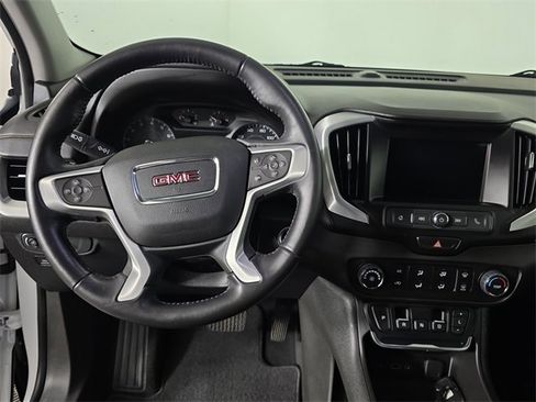 Used 2018 GMC Terrain SLE image 9