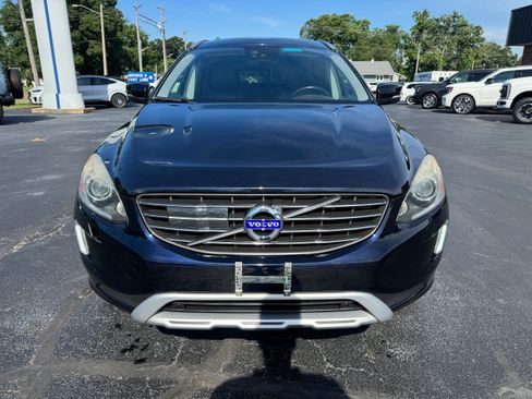 Used 2017 Volvo XC60 T6 Dynamic w/ Advanced Package AWD/4WD image 2