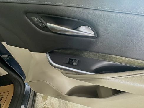 Used 2020 Cadillac XT4 Premium Luxury FWD image 32