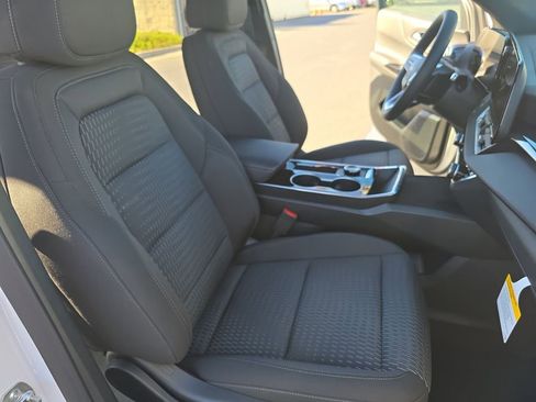 New 2026 Chevrolet Equinox LT image 10