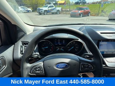 Used 2017 Ford Escape SE w/ Equipment Group 201A FWD image 34