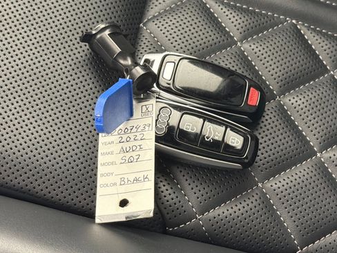 Used 2022 Audi SQ7 Premium Plus w/ SQ7 Executive Package image 25