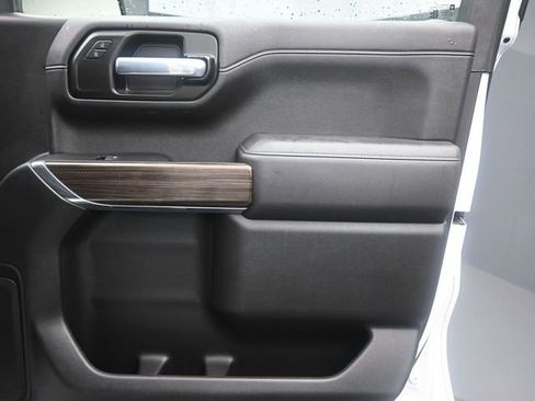 Used 2021 Chevrolet Silverado 1500 LT image 27