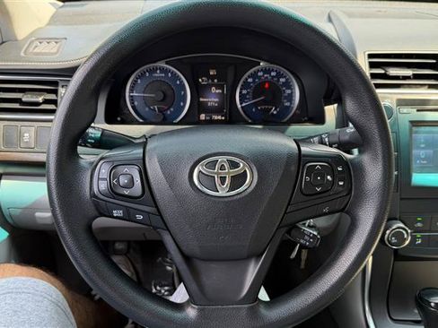 Used 2016 Toyota Camry LE FWD image 21