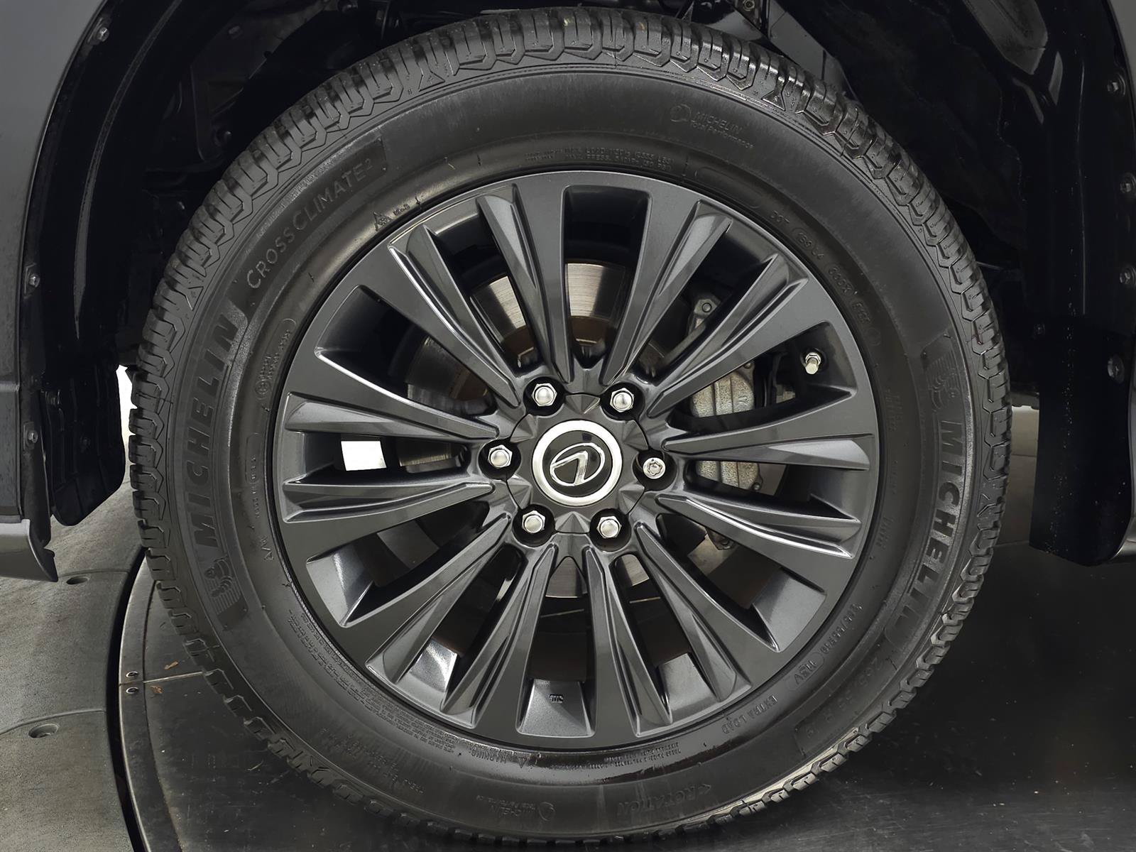 Certified 2023 Lexus GX 460 Premium w/ Accessory Package AWD/4WD image 13