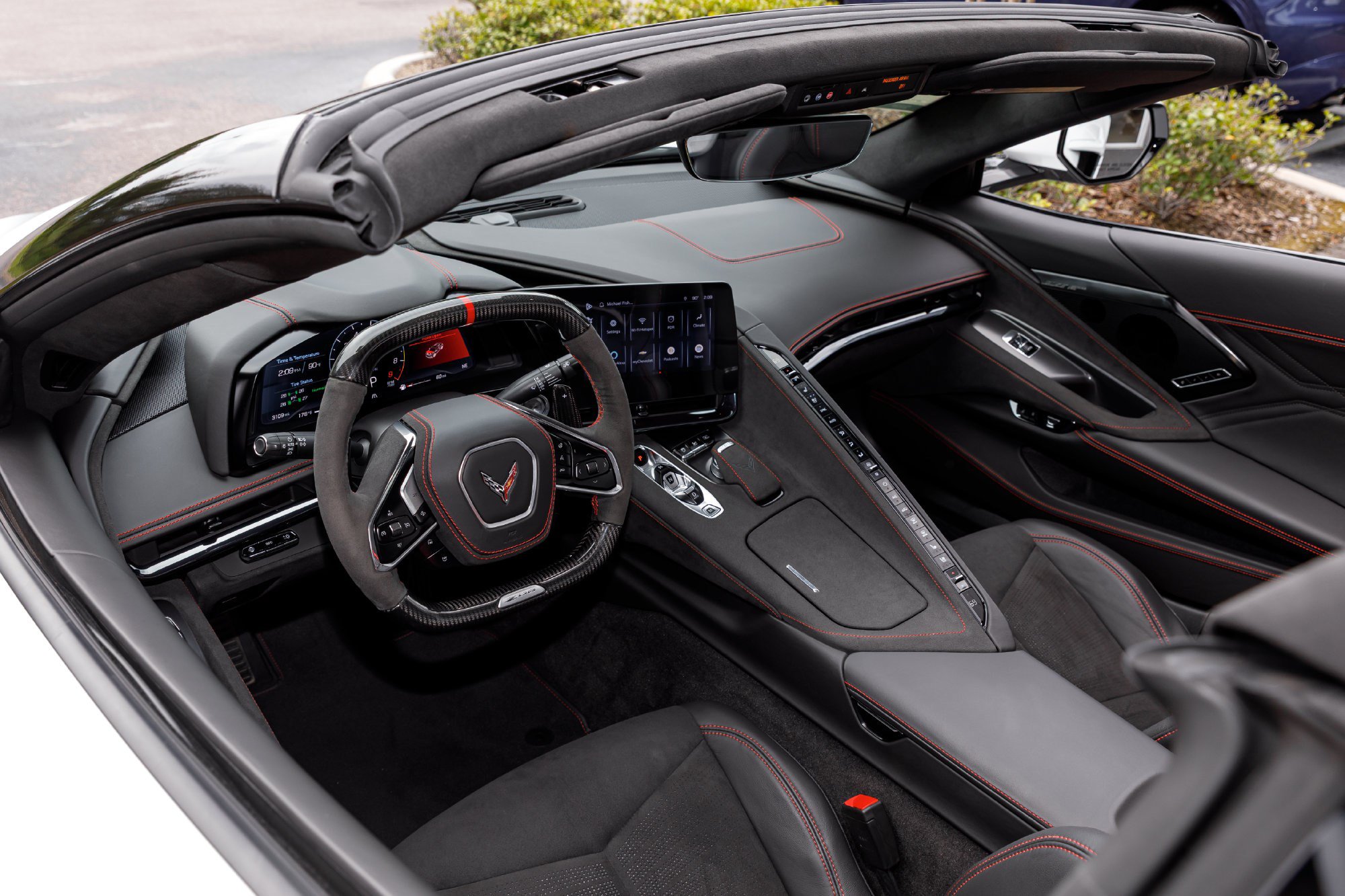Used 2024 Chevrolet Corvette Z06 w/ Stealth Interior Trim Package RWD image 19