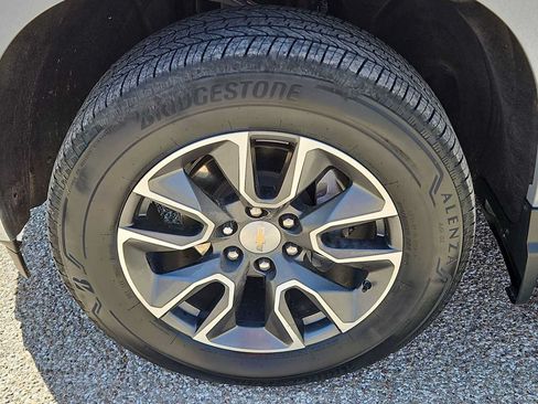 Used 2024 Chevrolet Silverado 1500 LT w/ Leather Package RWD image 12