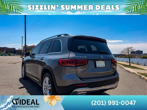 Used 2020 Mercedes-Benz GLB 250 4MATIC image 5