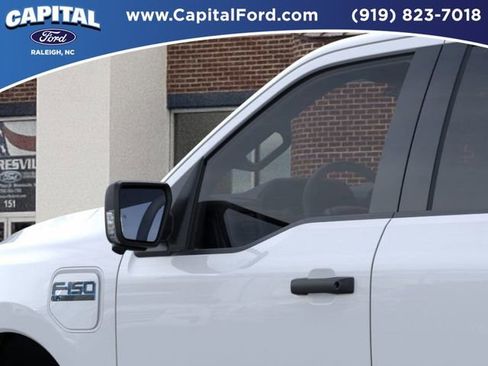 New 2025 Ford F150 Lightning XLT image 20