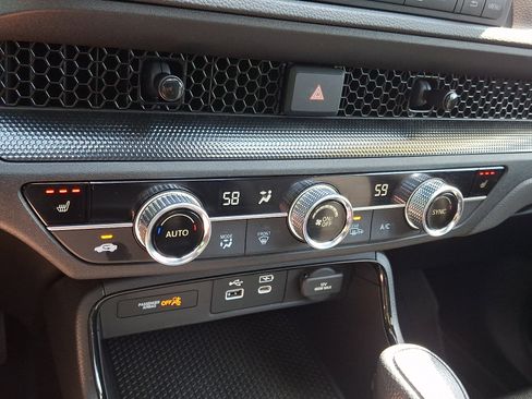 Used 2024 Honda CR-V EX image 16